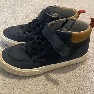 Cat & Jack navy boys sneaker boots size 2